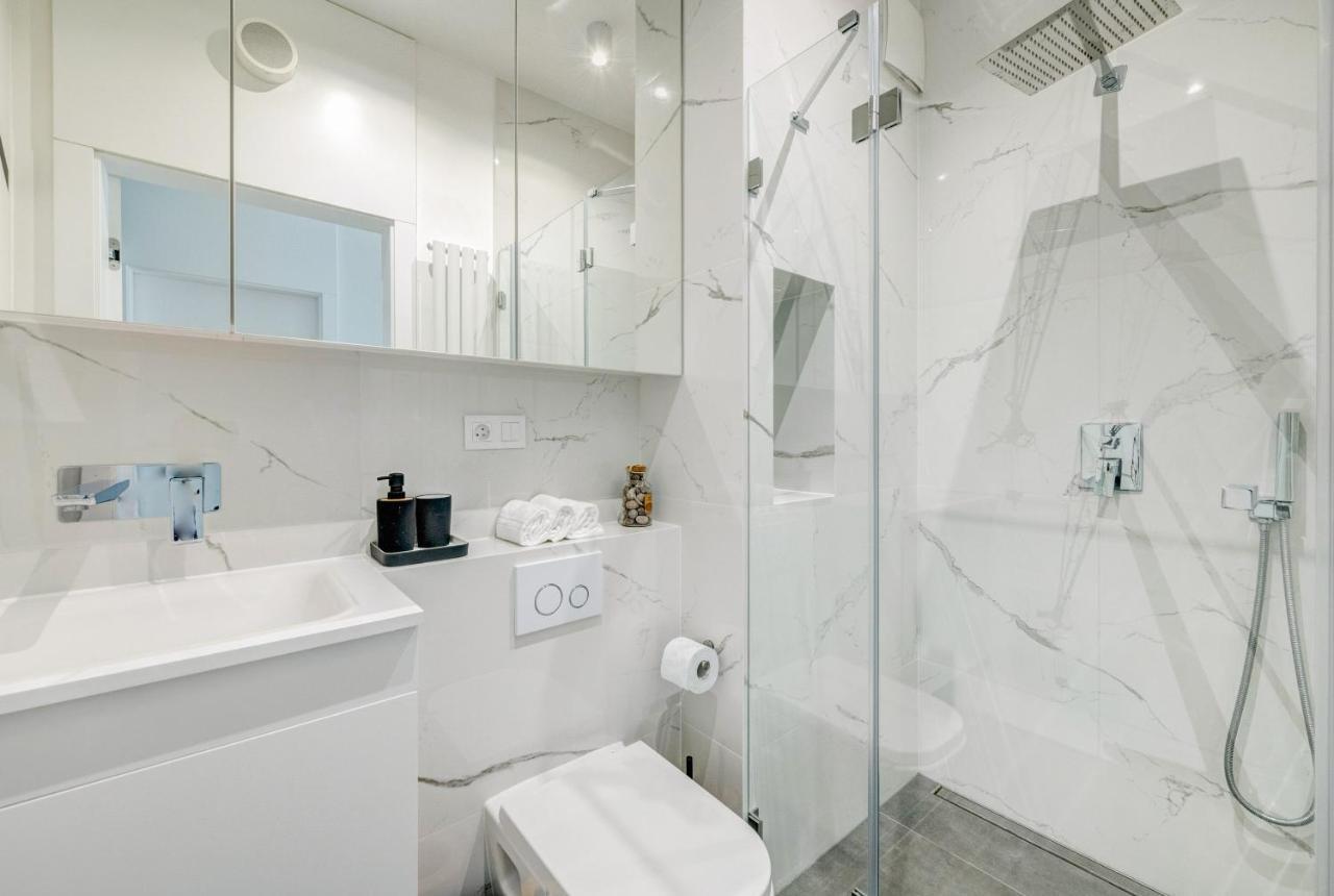 The Black Crane Apartment กดัญสก์ ภายนอก รูปภาพ